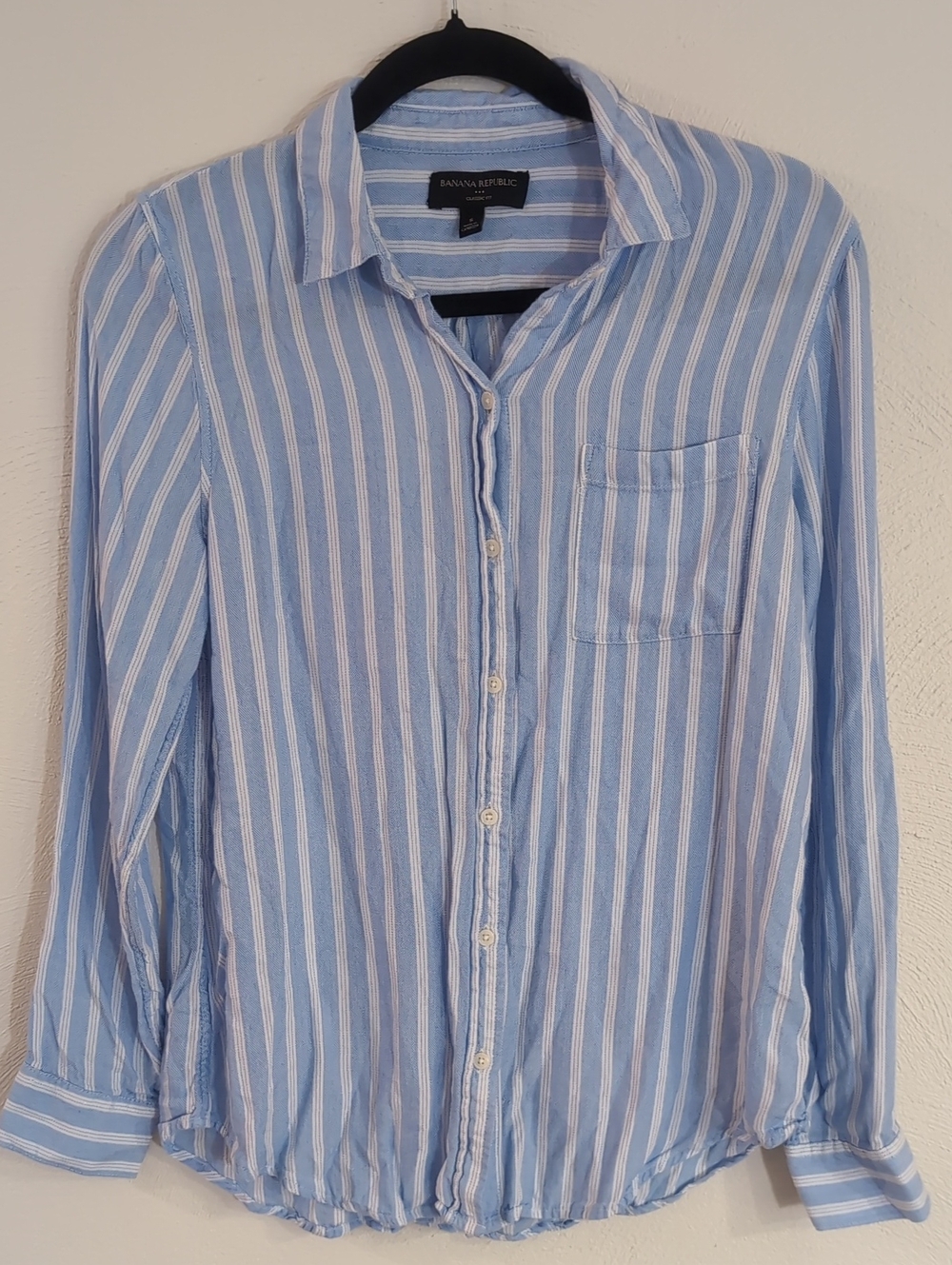 Banana Republic Blue and White Striped Women's Button-Down Shirt